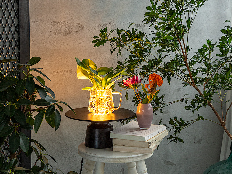 GLOAK TABLE LAMP