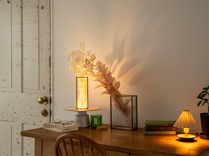 GLOAK TABLE LAMP